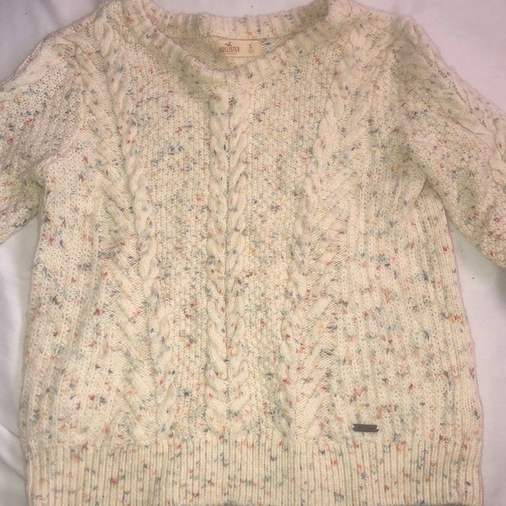 Cream Hollister Crewneck Sweater